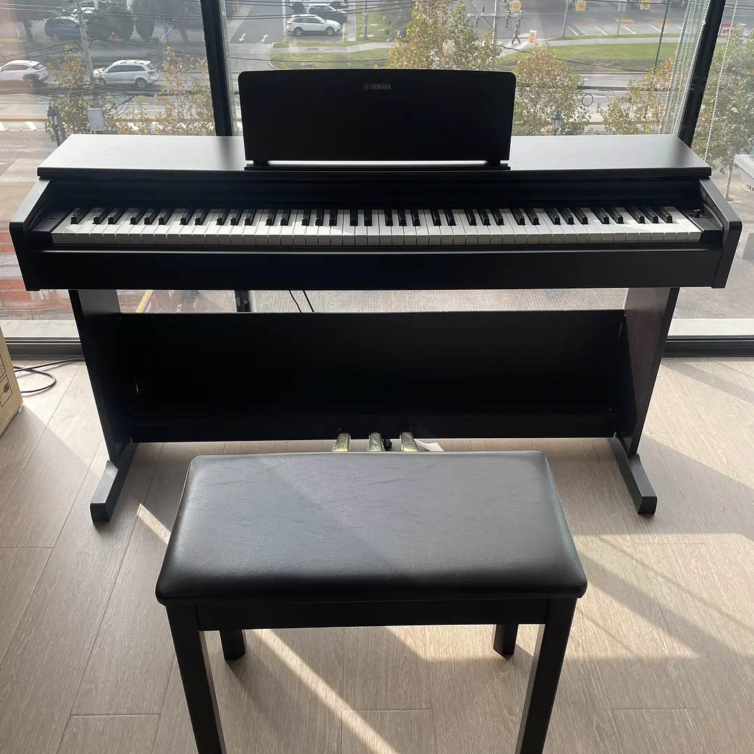 YAMAHA ARIUS YDP105R PIANO DIGITAL ROSEWOOD - PRODUCTO DEMO SALES 1