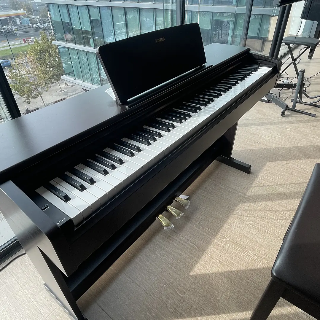 YAMAHA ARIUS YDP105R PIANO DIGITAL ROSEWOOD - PRODUCTO DEMO SALES 4