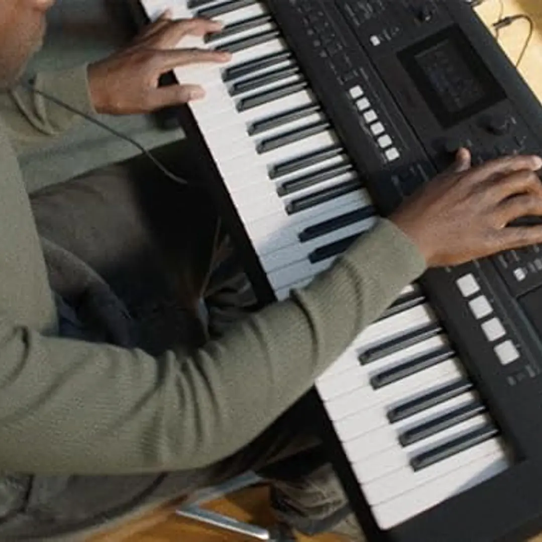 YAMAHA PSRE483 TECLADO PORTATIL 6