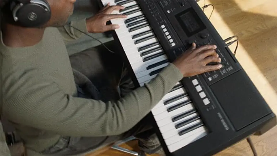 YAMAHA PSRE483 TECLADO PORTATIL 6