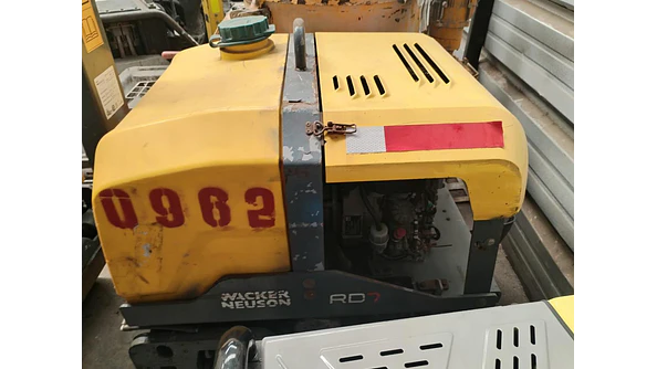 Rodillo manual Wacker Neuson modelo RD-7 Usado 1