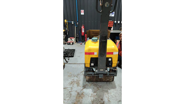 Rodillo manual Wacker Neuson modelo RD-7 Usado 2