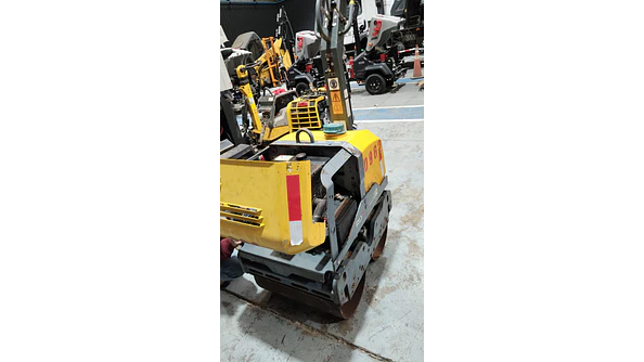 Rodillo manual Wacker Neuson modelo RD-7 Usado 3