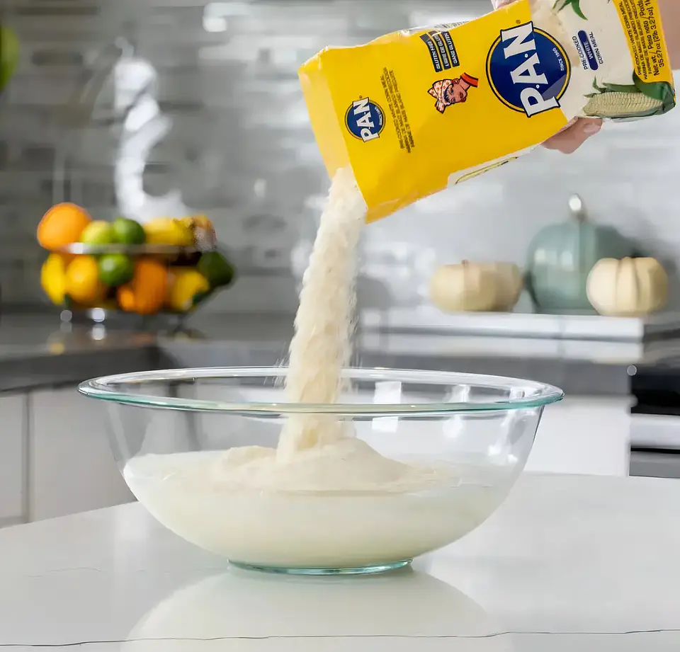 Harina De Maíz Blanco Precocido PAN - 1kg 4