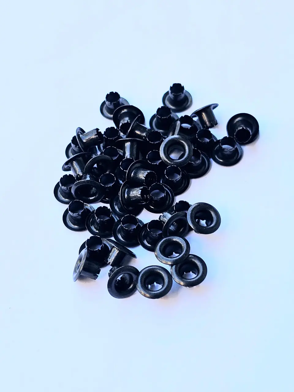 Ojetillos/Eyelets Metálicos 4mm Colores 5