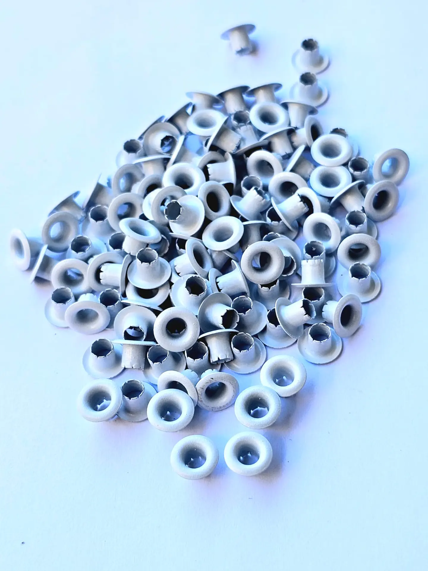 Ojetillos/Eyelets Metálicos 4mm Colores 3