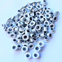 Eyelets / Ojetillos