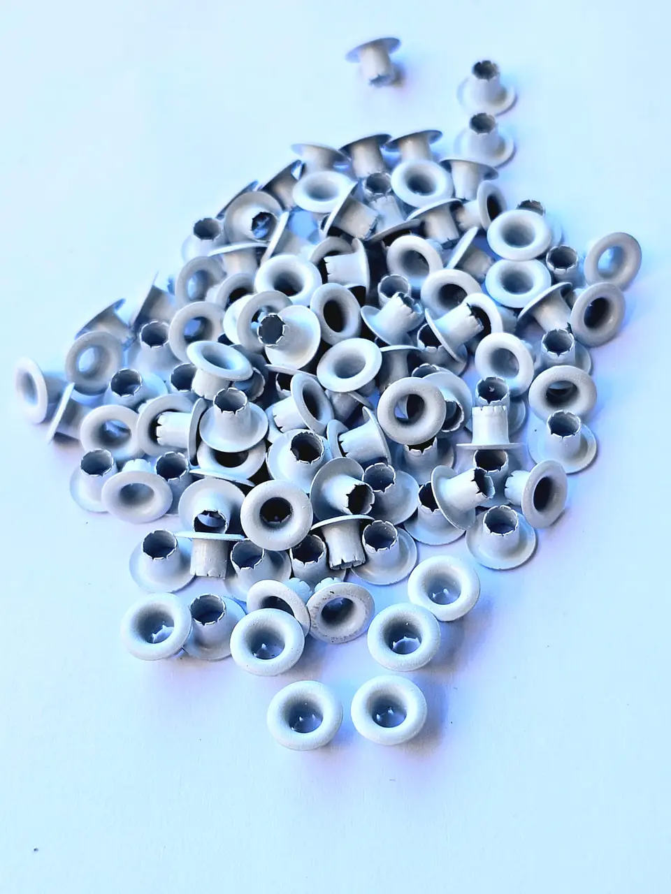 Ojetillos/Eyelets Metálicos 4mm Colores 3