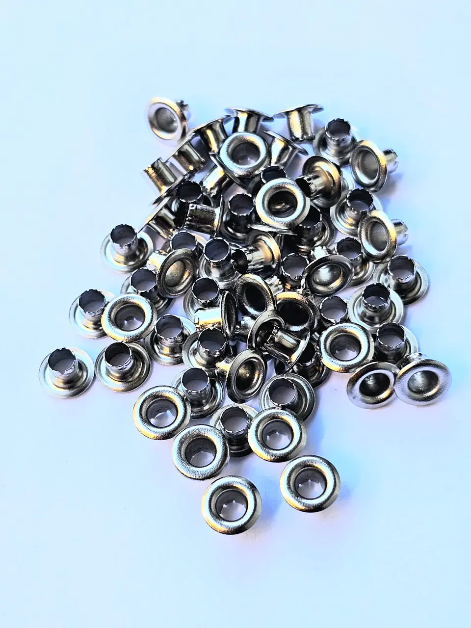 Ojetillos/Eyelets Metálicos 4mm Colores 9