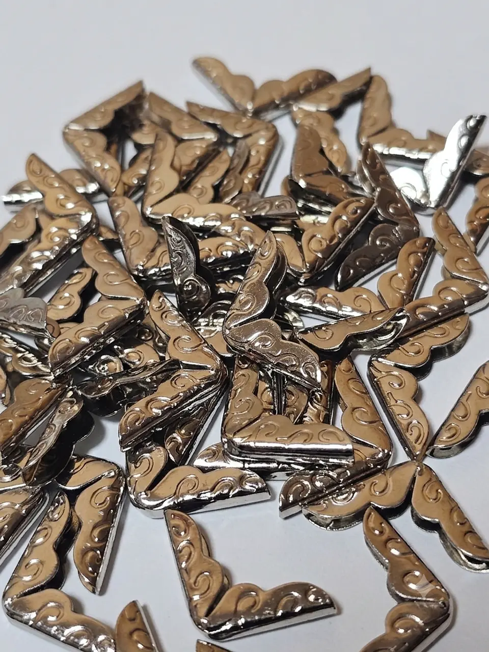 Esquineros Metálicos 1,5 cm. 2