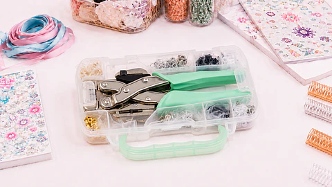 Set Ojetilladora Manual con Ojetillos para Encuadernación y Manualidades