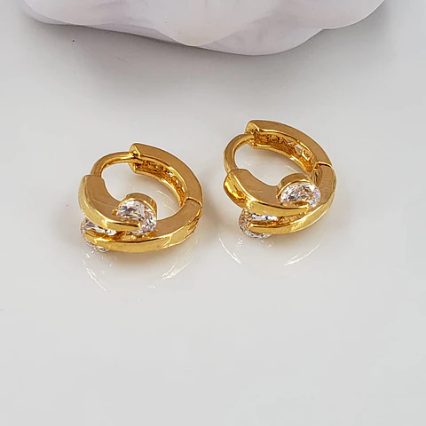  HUGGIE  MICROZIRCON BAÑO DE ORO 