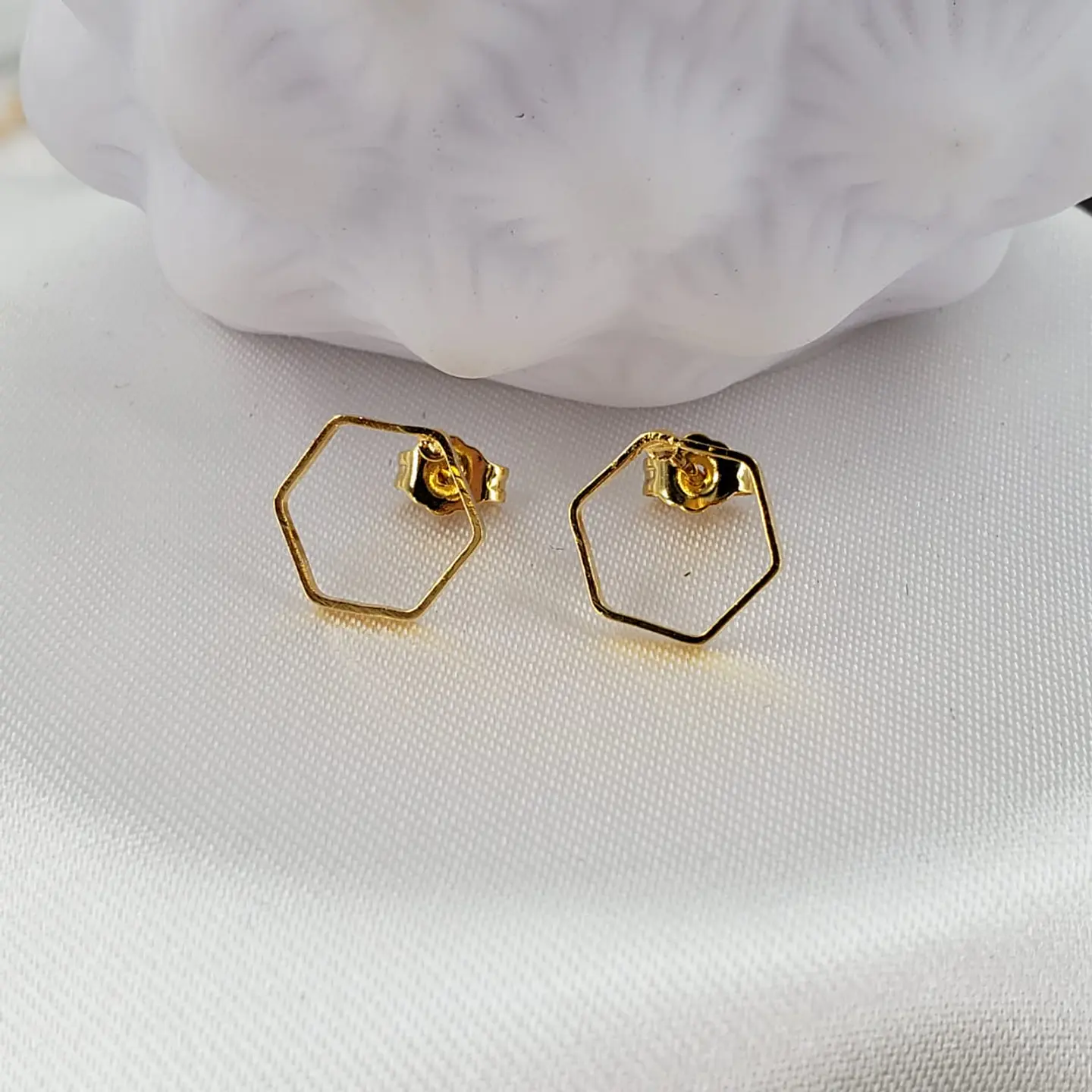 TOPO EXAGONO LISO BAÑO DE ORO  1