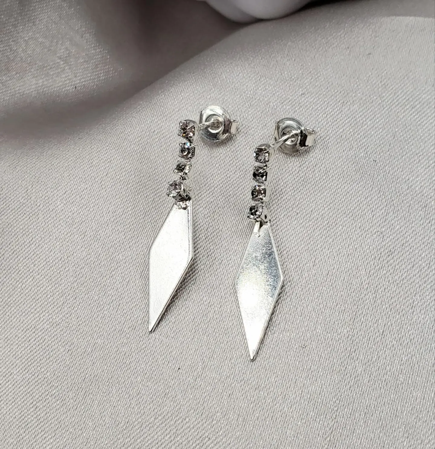 ARETE LARGO CON ROMBO LISO  1