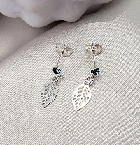 ARETE CON HOJA TROQUELADA 