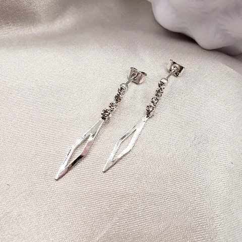 ARETE ✦ ROMBO DELGADO LISO 