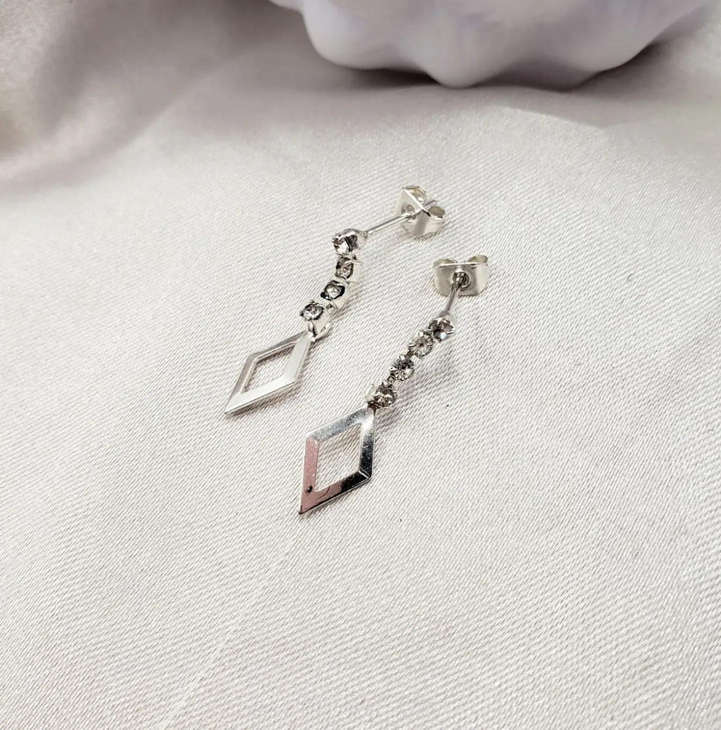 ARETE ✦ LARGO ROMBO LISO  1