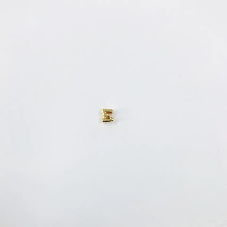 LETRA E BAÑO DE ORO T6186  1