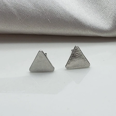 TOPO TRIANGULO LISO TZP0033