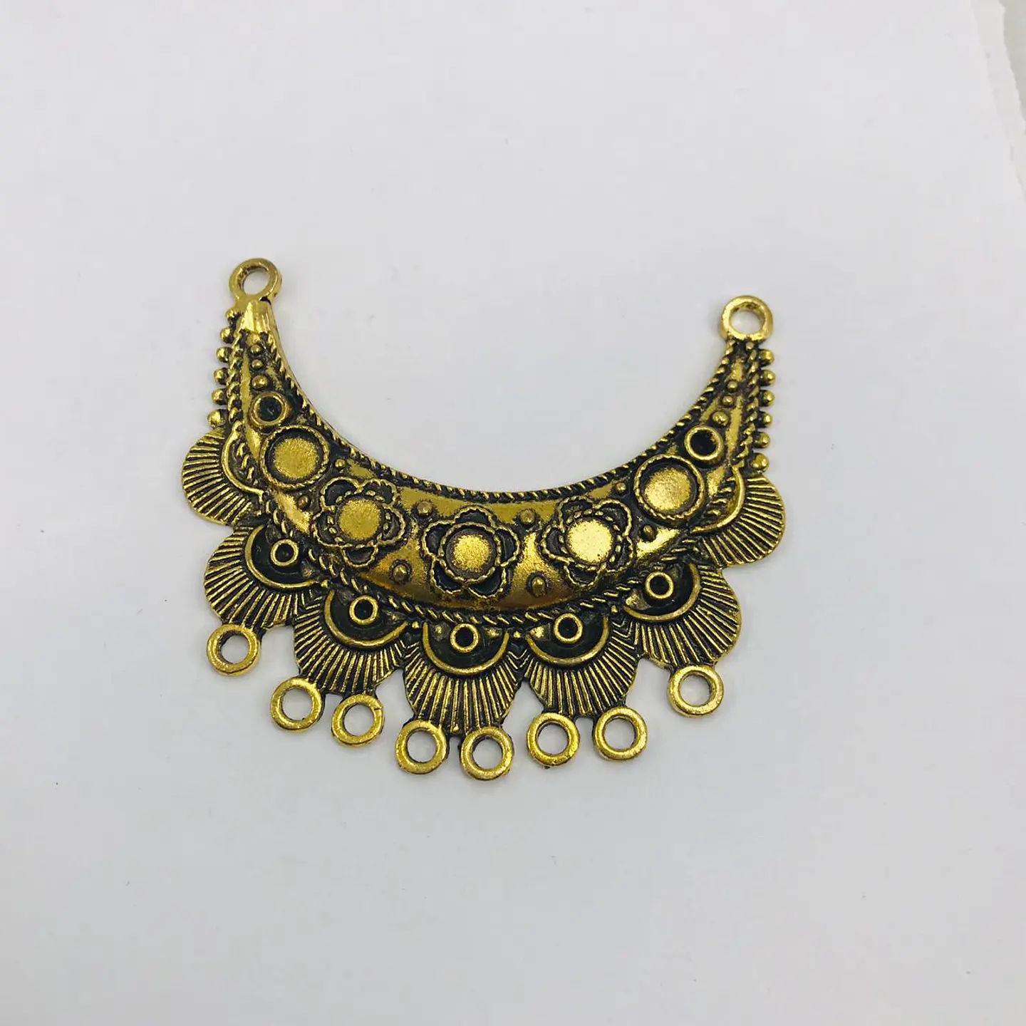 PECTORAL CON FLOR GRANDE CRUNA80 1