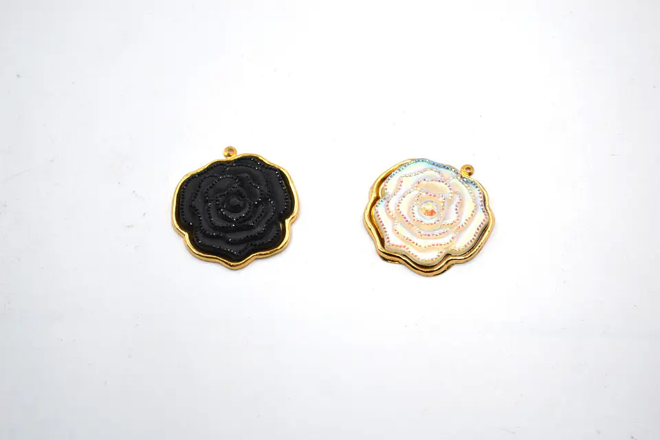 ROSA ACRÍLICA CON BAÑO DE ORO T089 1