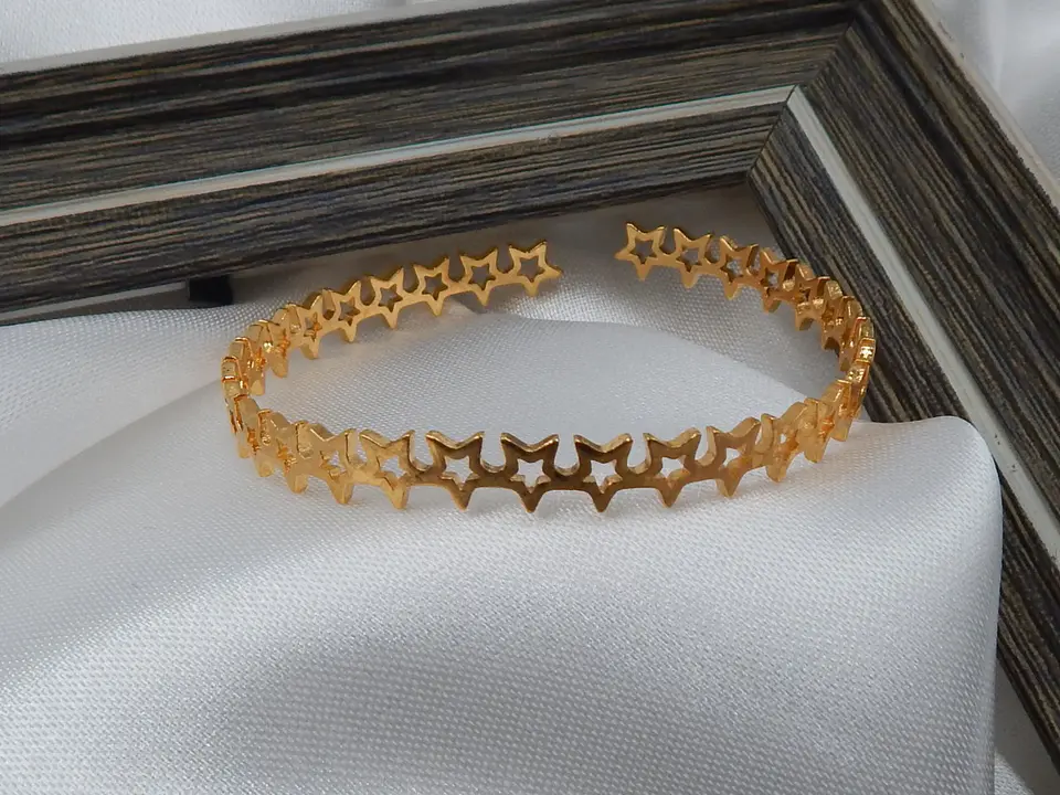 PULSERA ESTRELLAS SEGUIDAS BAÑO DE ORO 1