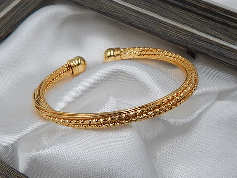 BRAZALETE CORRUGADO BAÑO DE ORO 