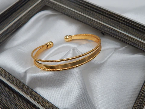 BRAZALETE CORRUGADO BALO DE ORO 