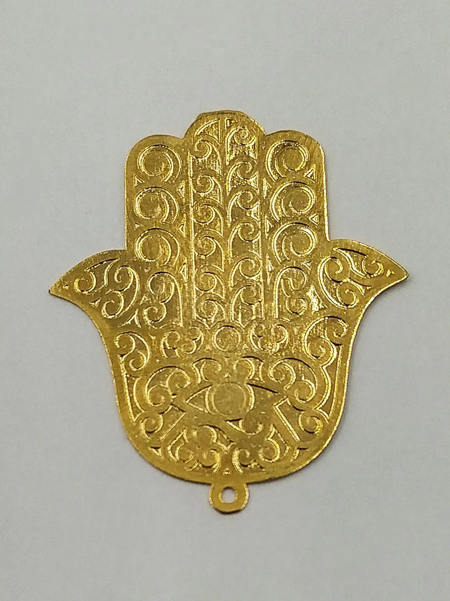 MANO TALLADA BAÑO DE ORO T10140 1