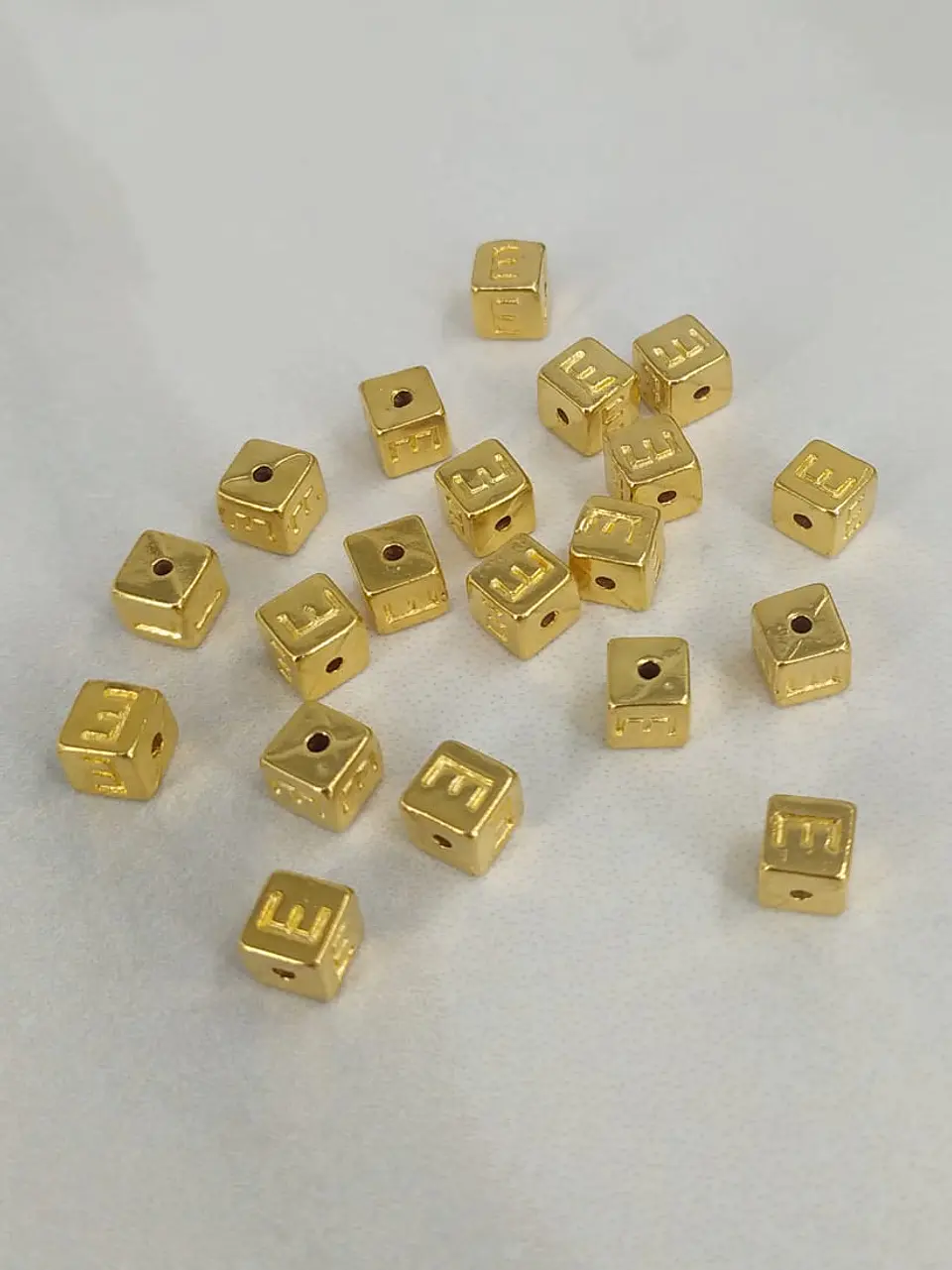 CUBO LETRAS 6MM ZAMAK B763                       3