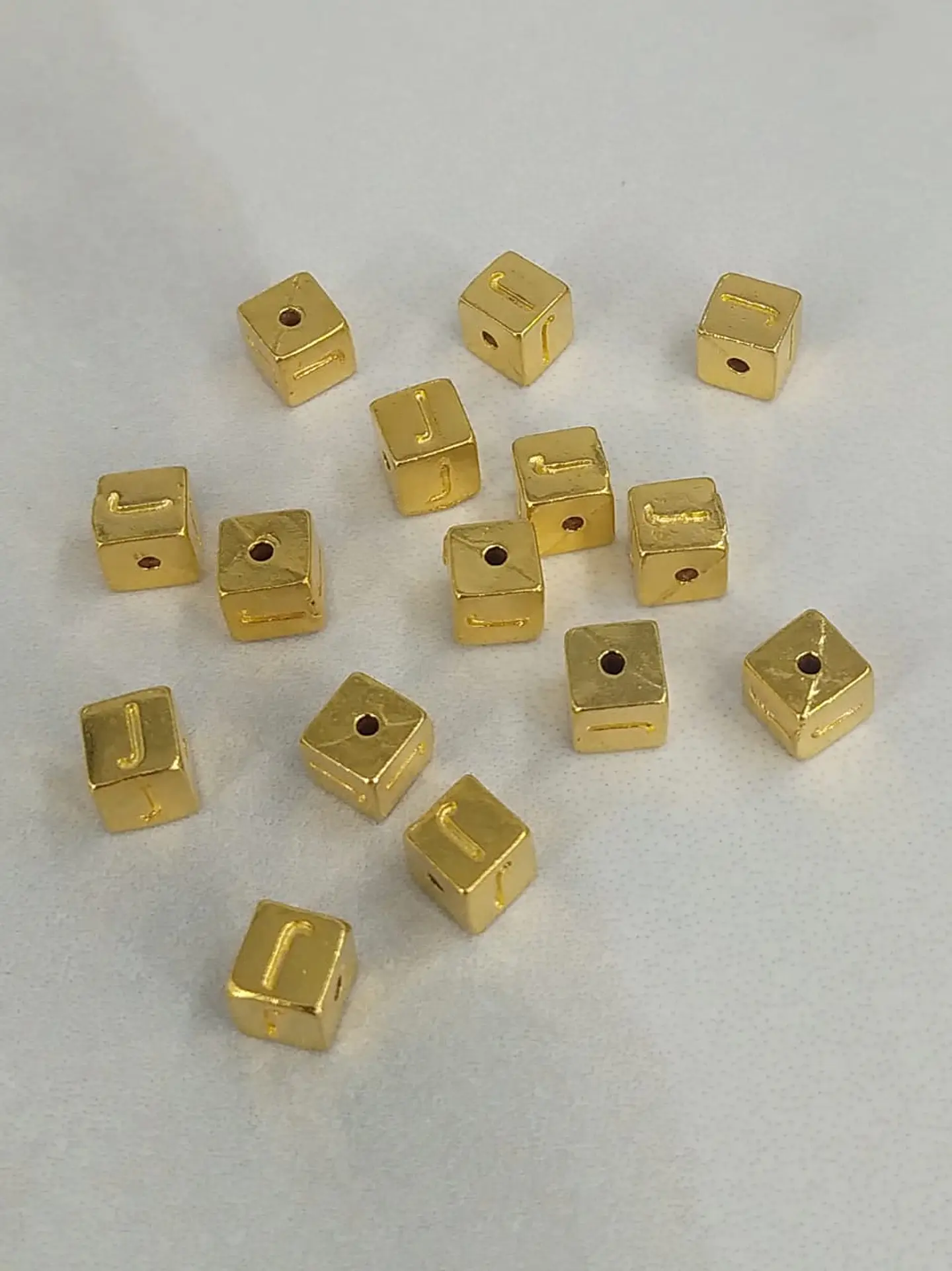 CUBO LETRAS 6MM ZAMAK B763                       6