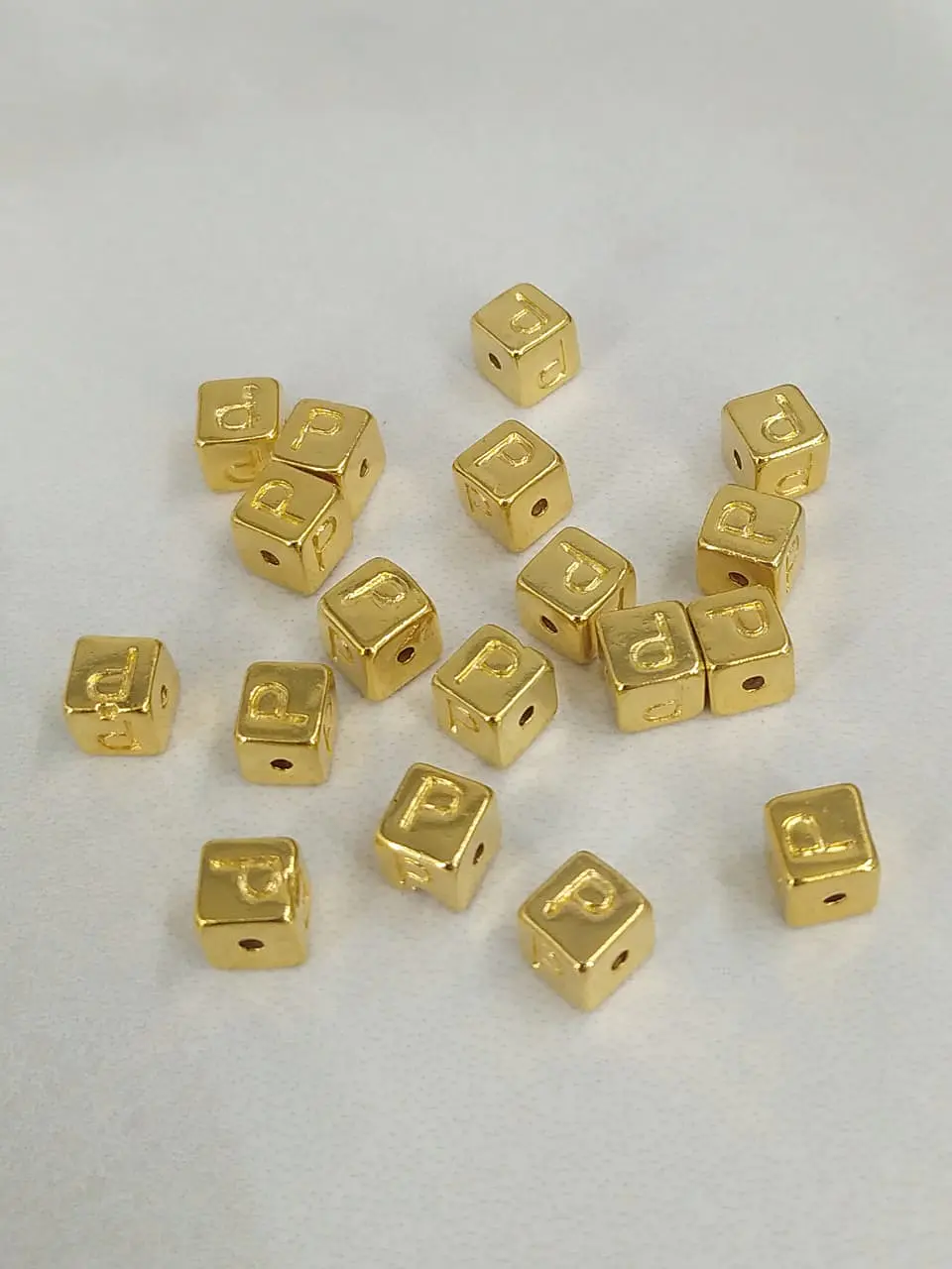 CUBO LETRAS 6MM ZAMAK B763                       11