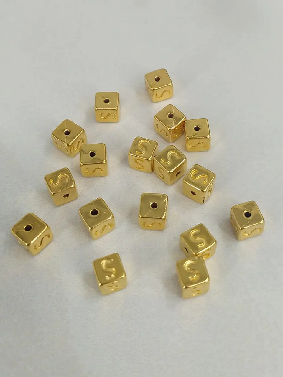 CUBO LETRAS 6MM ZAMAK B763                       12