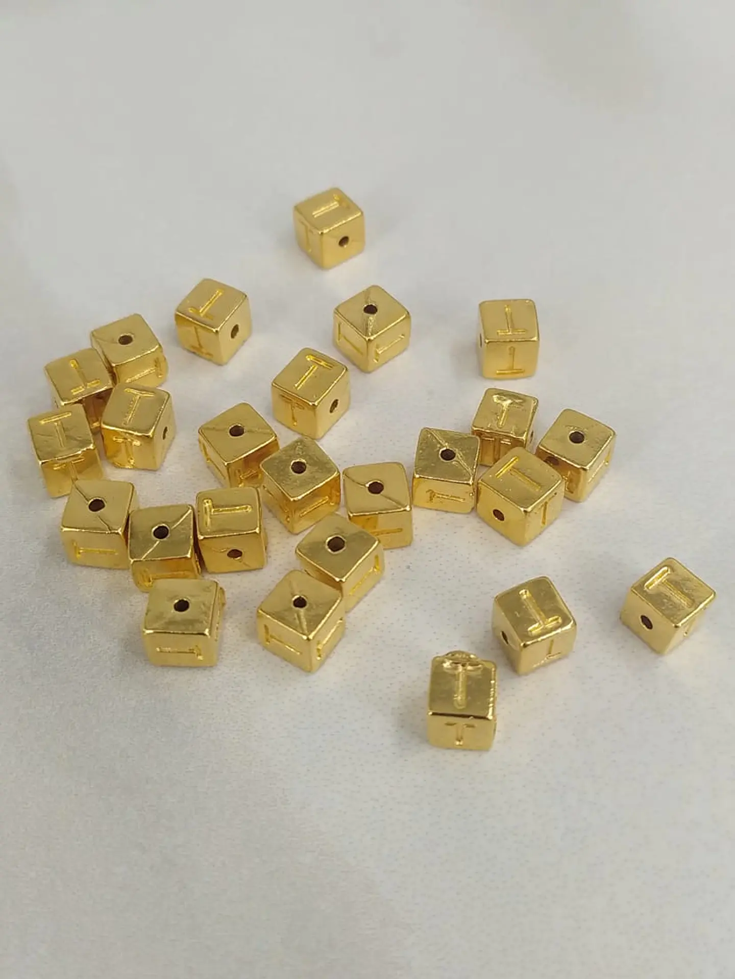 CUBO LETRAS 6MM ZAMAK B763                       13