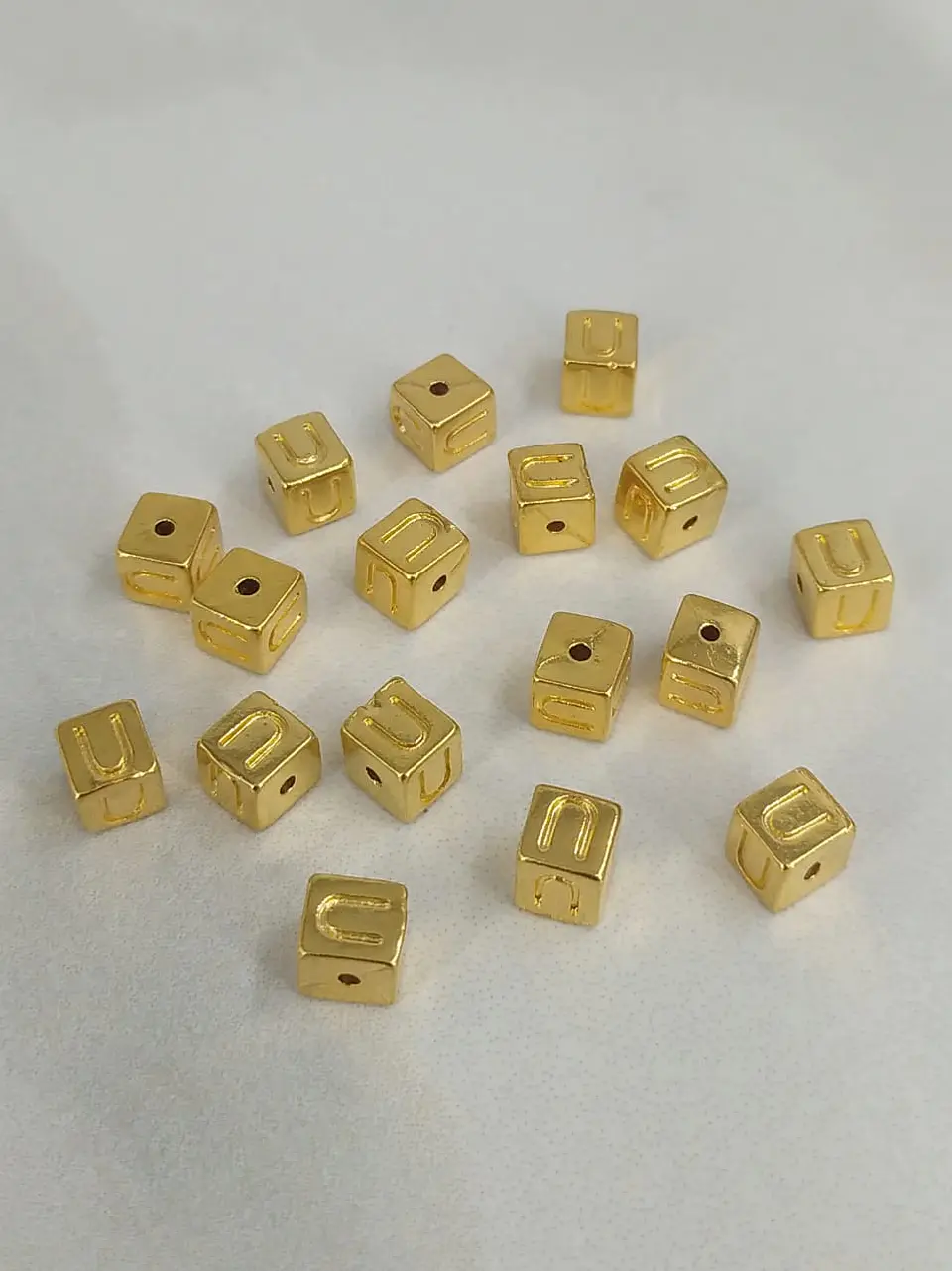 CUBO LETRAS 6MM ZAMAK B763                       14