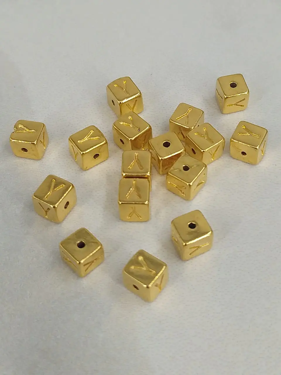 CUBO LETRAS 6MM ZAMAK B763                       16
