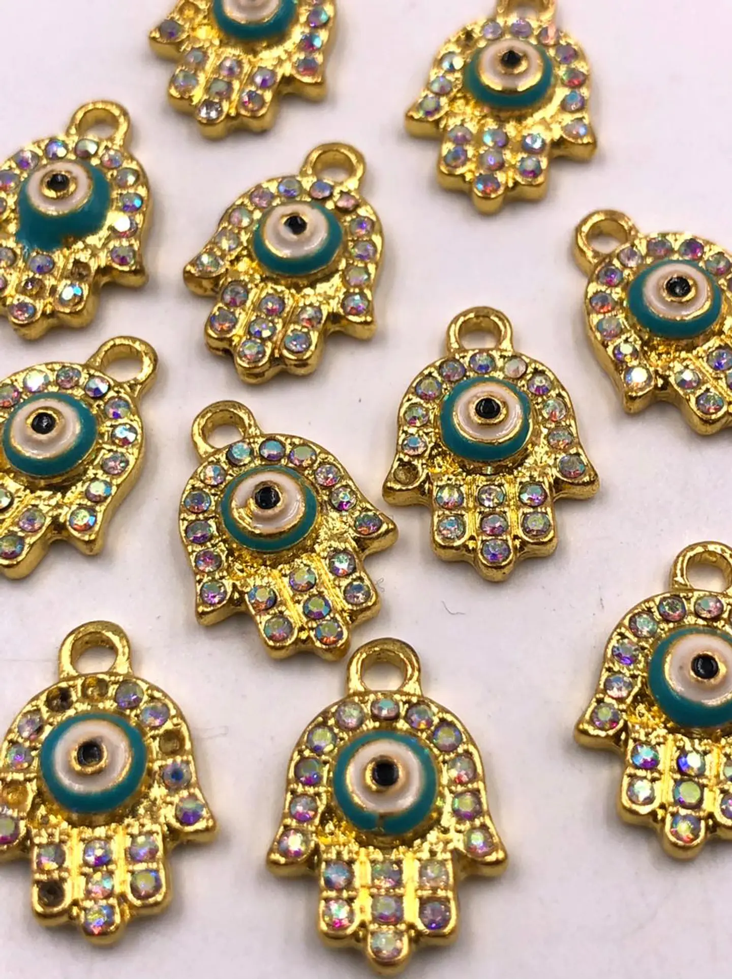 MANO HAMSA EN FANTASÍA W-4565       1