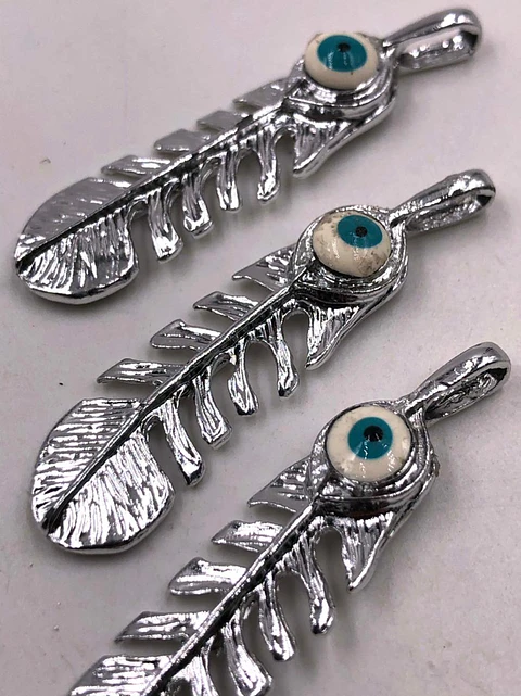 PLUMA EN FANTASÍA SS-03                                    