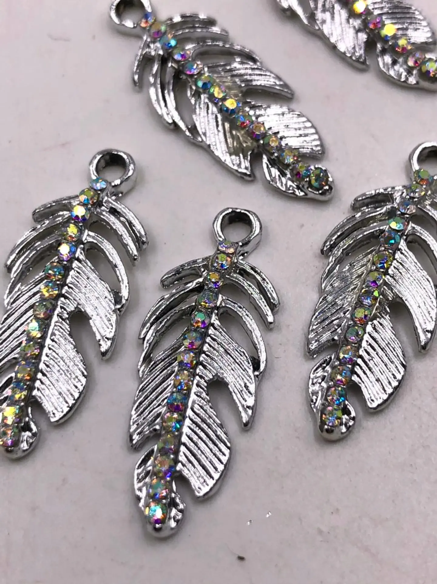 PLUMA EN FANTASÍA 330-60 1