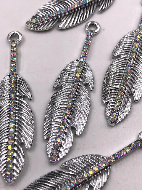 PLUMA EN FANTASÍA 330-61                                    