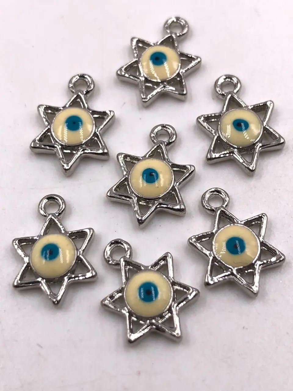 ESTRELLA EN FANTASÍA 330-82 1