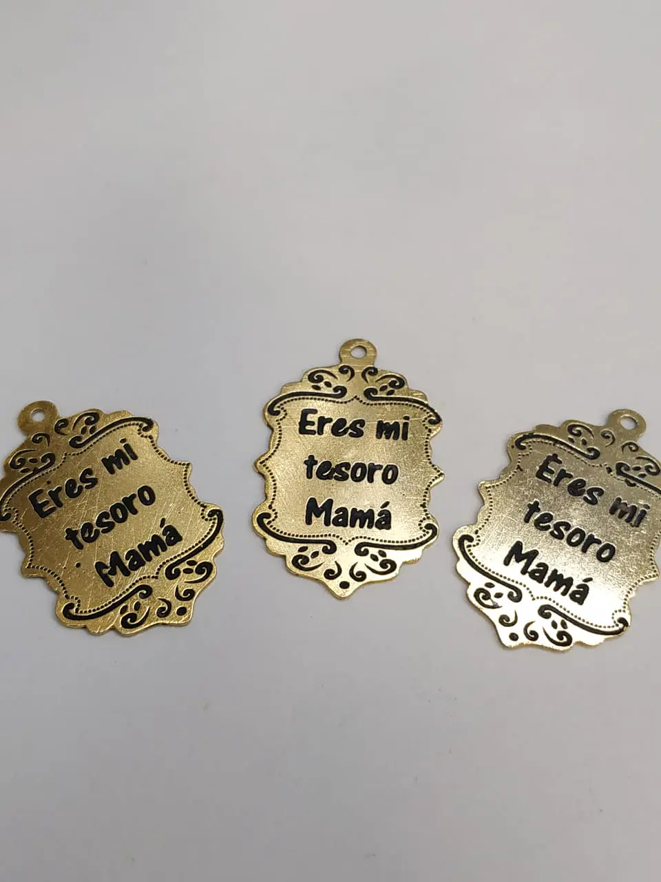 PLACA MAMÁ BAÑO DE ORO T6441 1