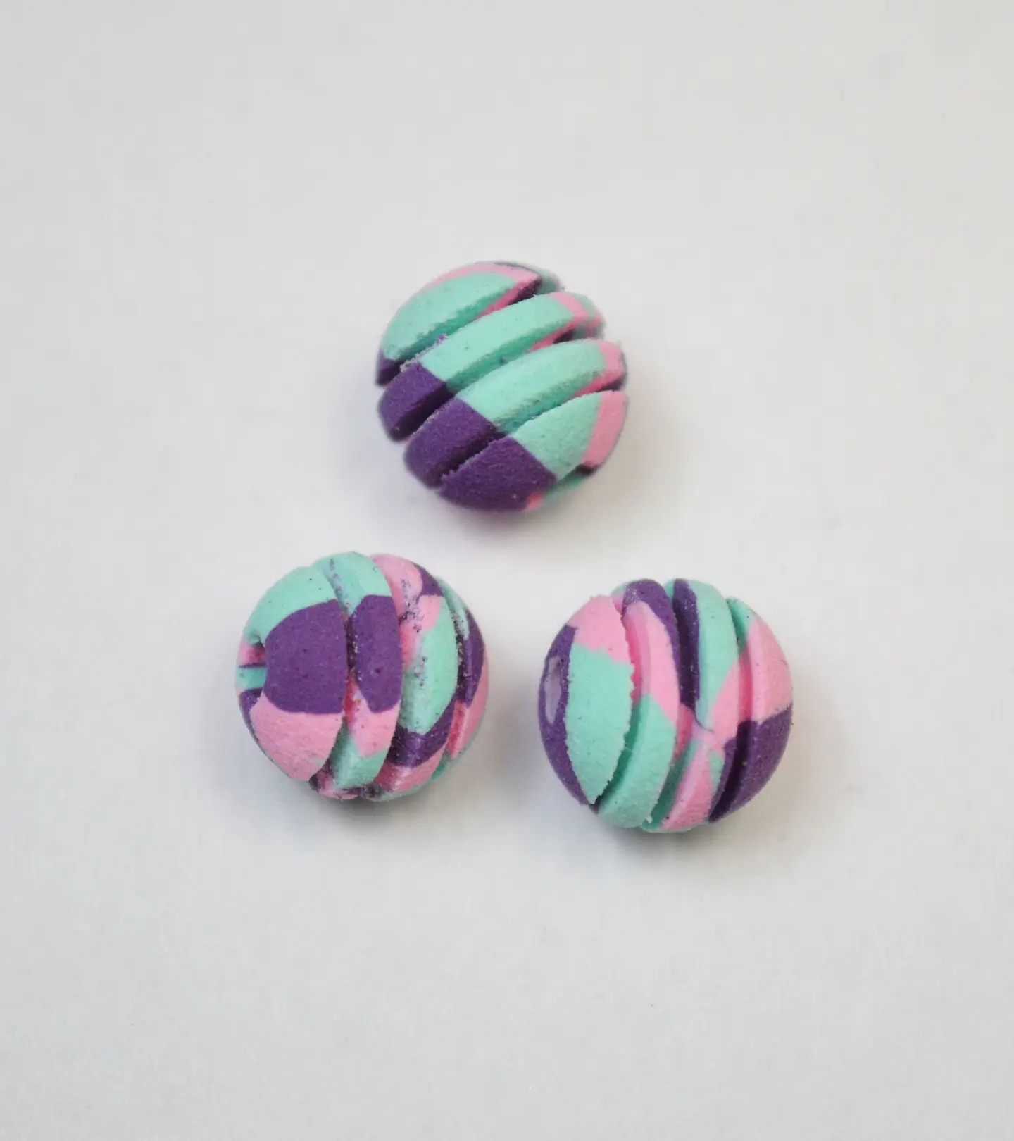 BOLA VETEADA CON RAYAS 8MM NEOPRENO BNR8. 2
