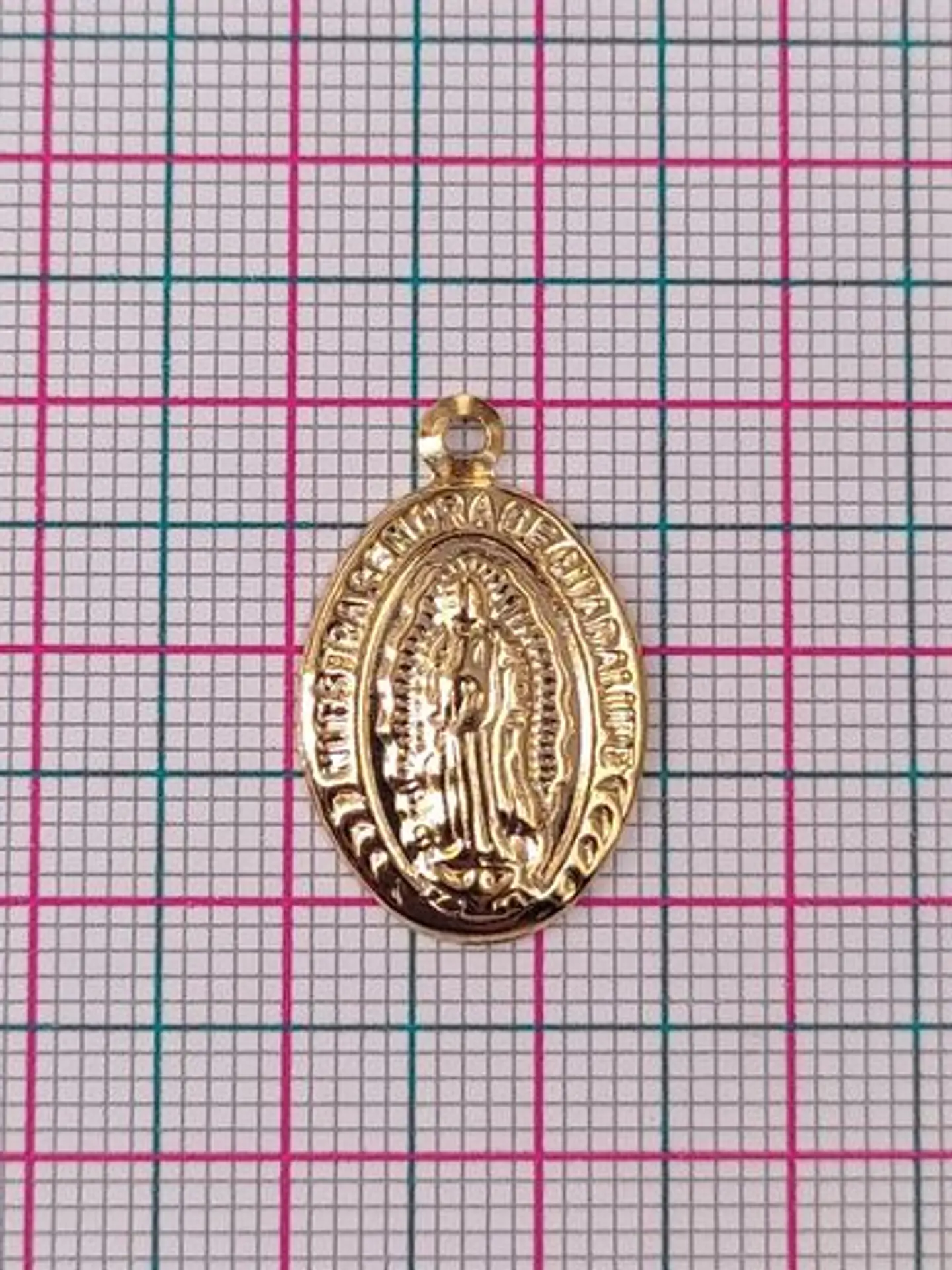 VIRGEN MINI DIJE BAÑO DE ORO TP-081                            2