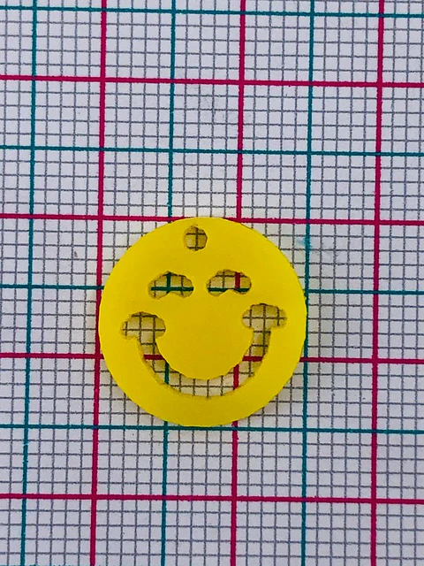CARA FELIZ ACRÍLICO AM-C2