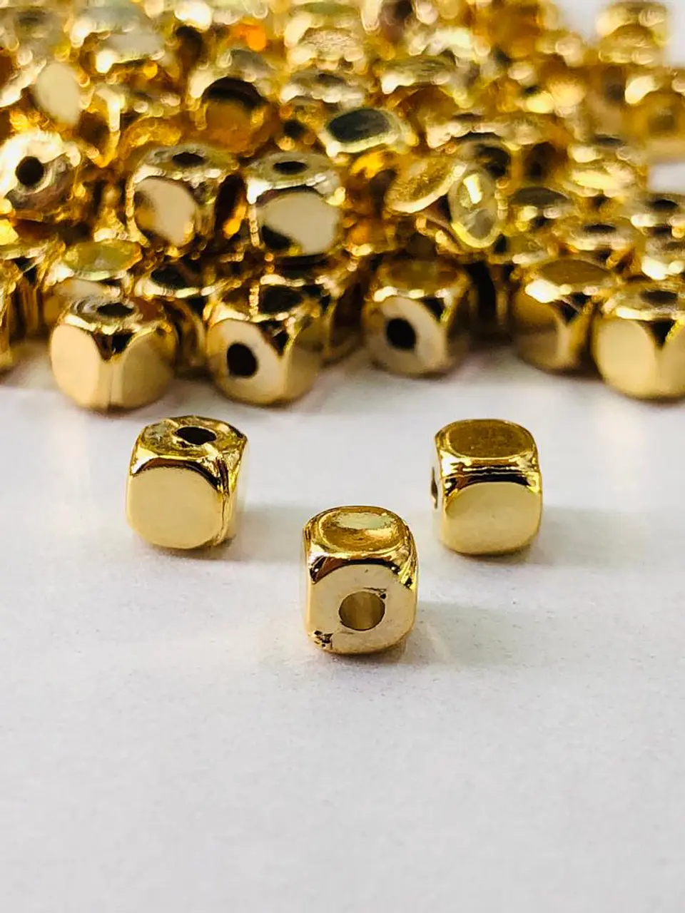 CUBO BAÑO DE ORO C1246-1-GOLD 1