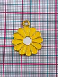 FLOR MARGARITA ZAMAK DORADO A60444 - Miniatura 2