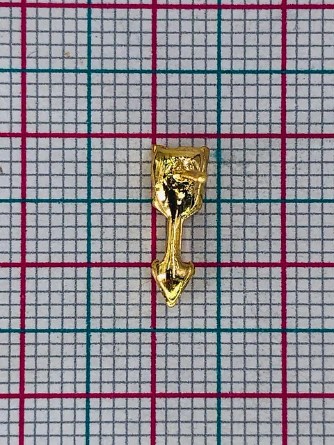 TOPO MINI FLECHA ZAMAK BAÑO DE ORO TZD0089