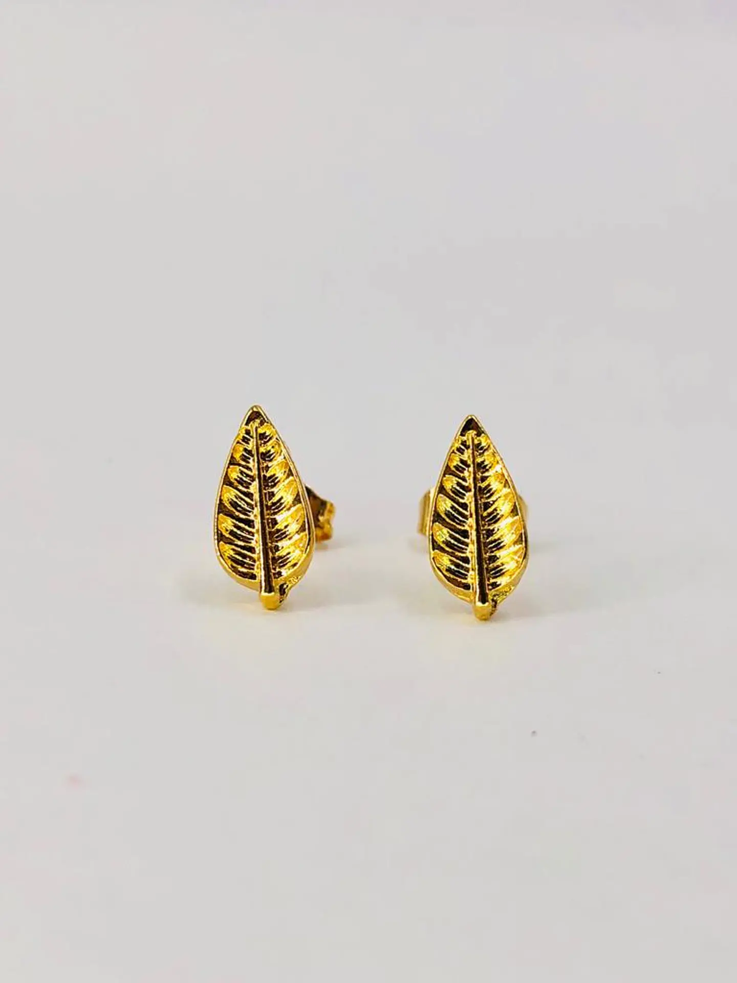 TOPO HOJA TALLADA BAÑO DE ORO TZD0057 1
