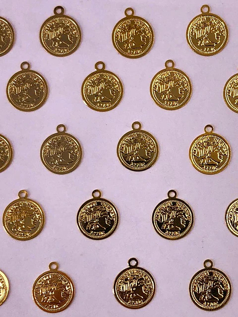 MONEDA MINI DIJE BAÑO DE ORO XH02648                                                